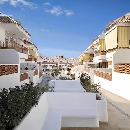 In Cristianos Playa de las Americas (Tenerife)