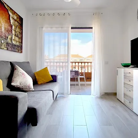 Amber Cristianos - El Cardon Playa de las Americas (Tenerife)